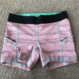 Lululemon size 8 spandex shorts